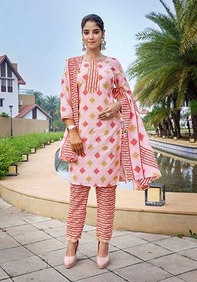 Pink Printed Cotton Blend Salwar Kameez With Dupatta