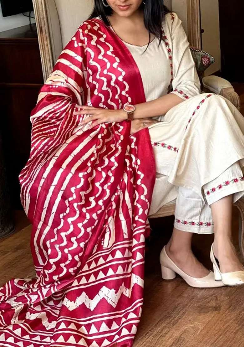 Red Embroidered Cotton Straight Kurta Set - Indya