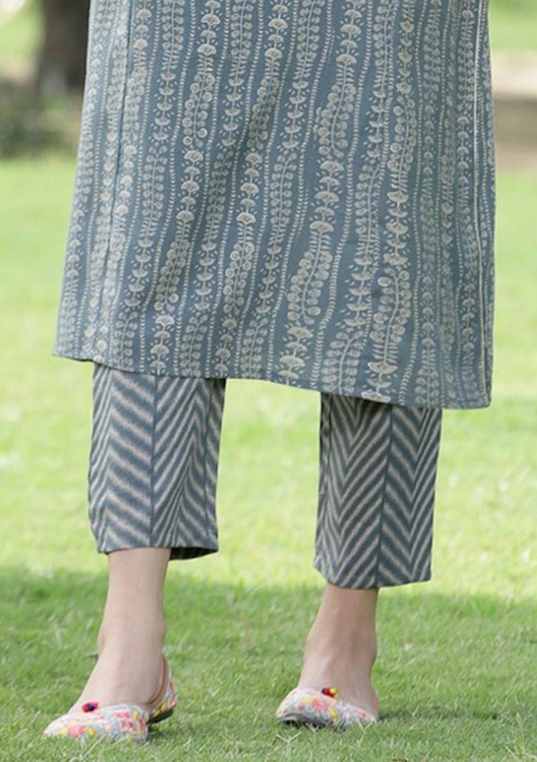 Grey Embroidered Muslin Salwar Kameez With Dupatta