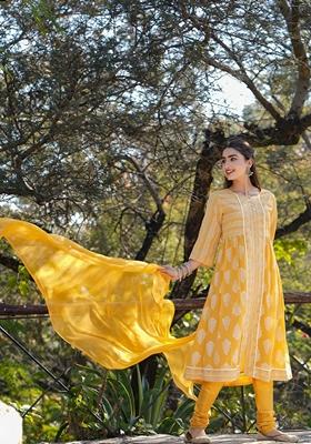 Yellow Printed Georgette Salwar Kameez With Dupatta