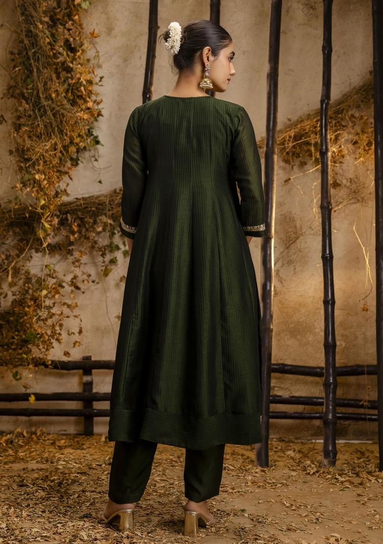 Green Embroidererd Silk Blend Anarkali Set With Dupatta