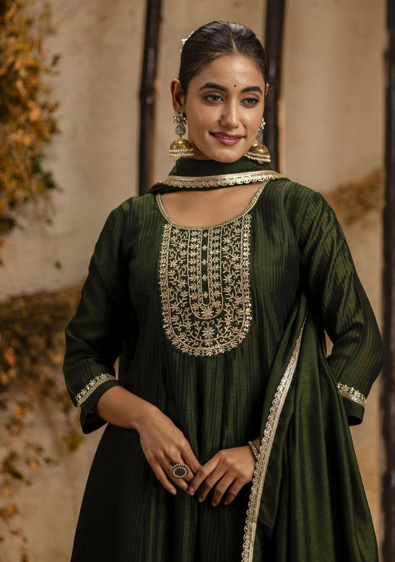 Green Embroidererd Silk Blend Anarkali Set With Dupatta