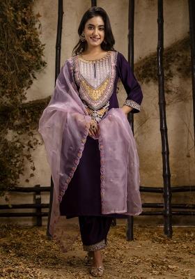 Purple Embroidererd Rayon Salwar Kameez With Dupatta
