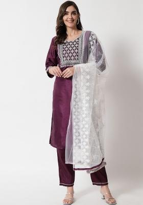 Purple Embroidered Silk Blend Salwar Kameez With Dupatta