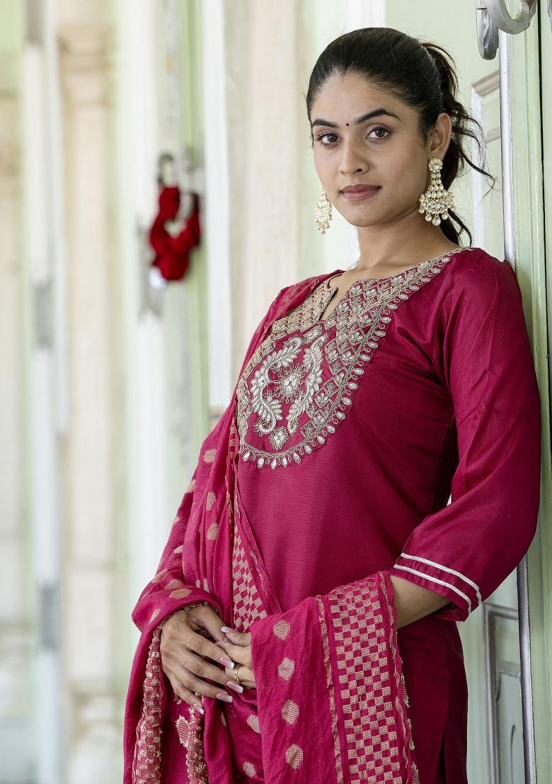 Red Embroidered Cotton Blend Salwar Kameez With Dupatta