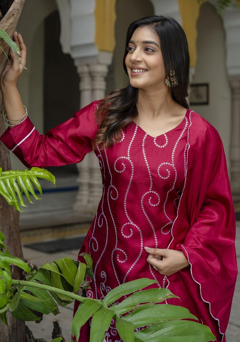 Red Embroidered Cotton Blend Salwar Kameez With Dupatta