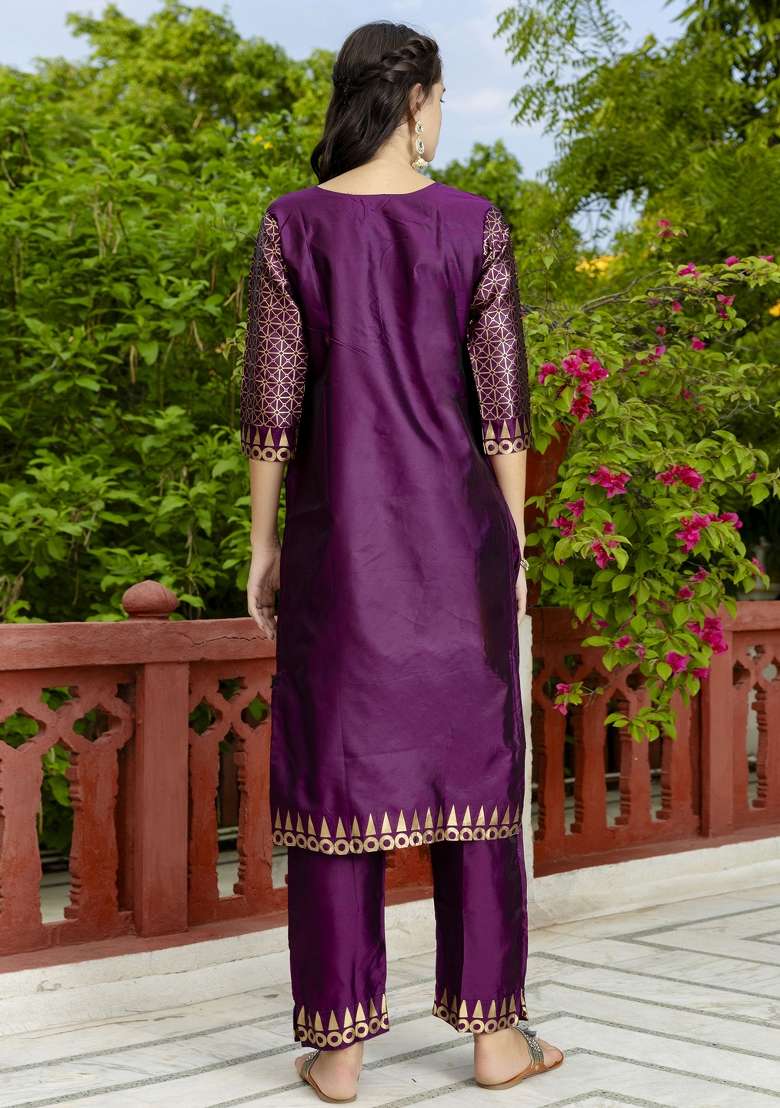 Purple Embroidered Cotton Pakistani Suit Set - Indya
