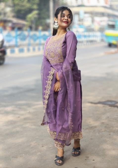 Lavender Embroidered Silk Blend Salwar Kameez With Dupatta