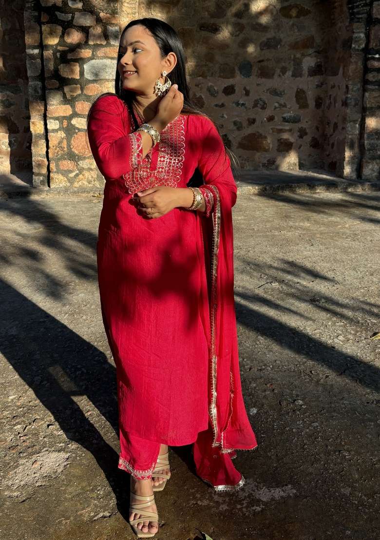 Pink Embroidered Silk Blend Salwar Kameez With Dupatta - Indya