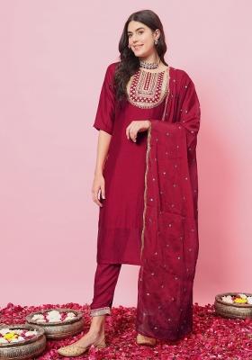 Pink Embroidered Silk Blend Salwar Kameez With Dupatta