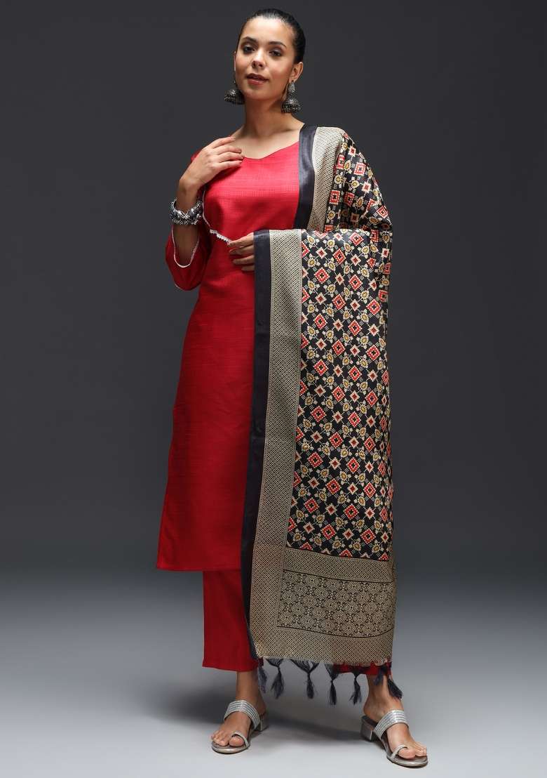 Red Solid Cotton Straight Kurta Set - Indya