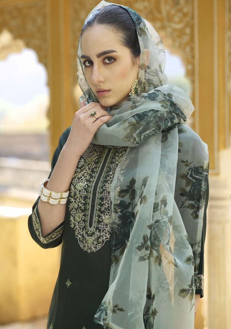 Green Embroidered Viscose Straight Kurta Set - Indya
