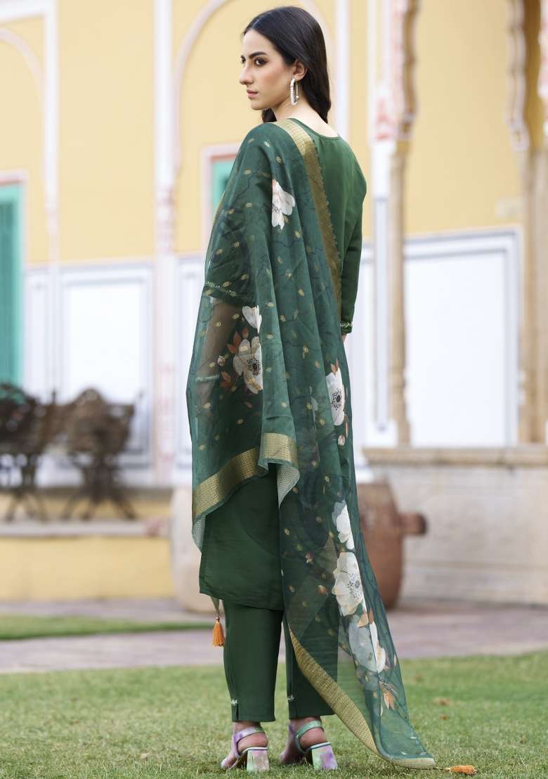 Green Embroidered Viscose Pakistani Suit Set - Indya