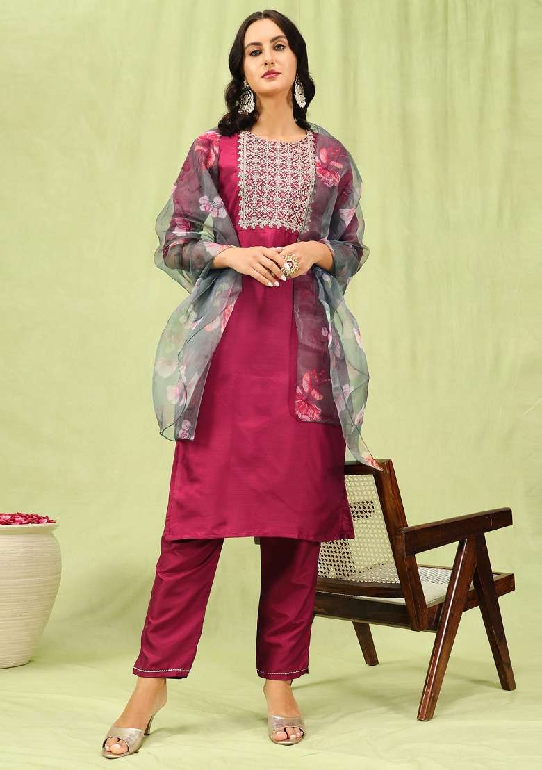 Red Embroidered Silk Blend Straight Kurta Set - Indya