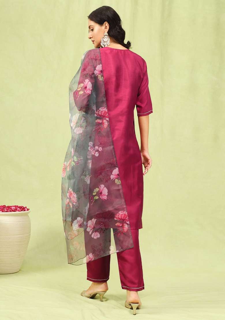 Red Embroidered Silk Blend Straight Kurta Set - Indya