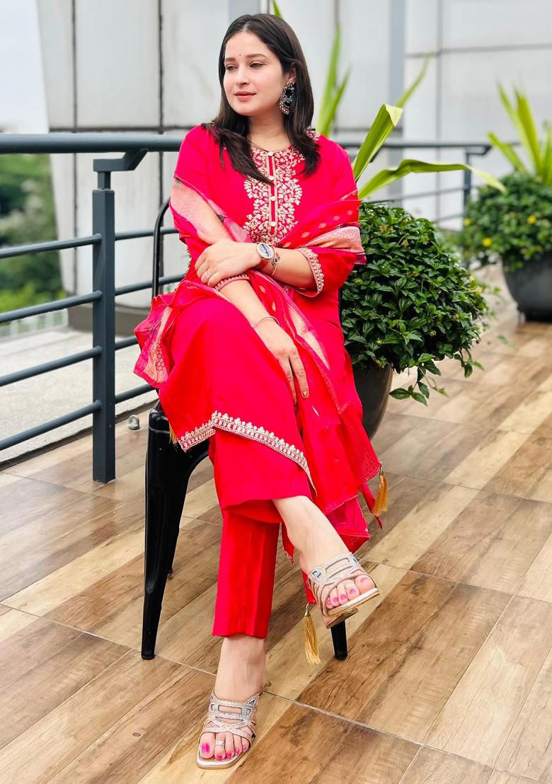 Pink Embroidered Viscose Salwar Kameez With Dupatta