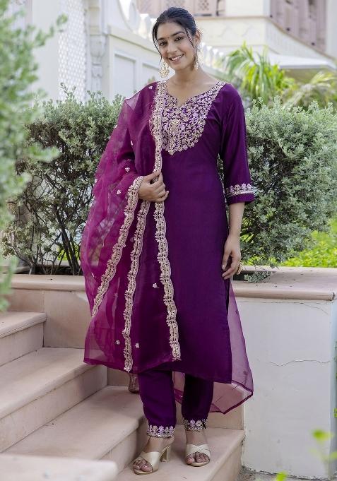 Purple Embroidered Silk Blend Salwar Kameez With Dupatta