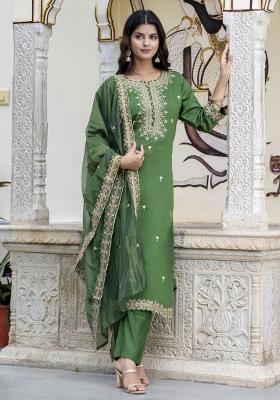 Green Embroidered Silk Blend Salwar Kameez With Dupatta