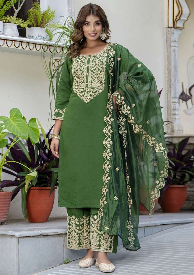 Green Embroidered Silk Blend Straight Kurta Set - Indya