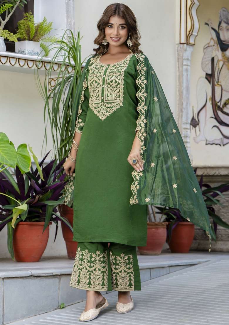 Green Embroidered Silk Blend Straight Kurta Set - Indya