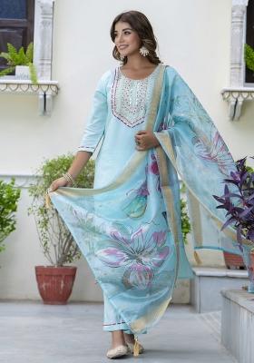 Green Embroidered Silk Blend Salwar Kameez With Dupatta