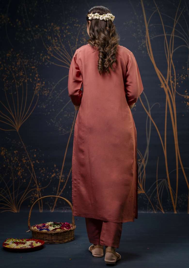 Peach Embroidered Silk Blend Straight Kurta Set - Indya