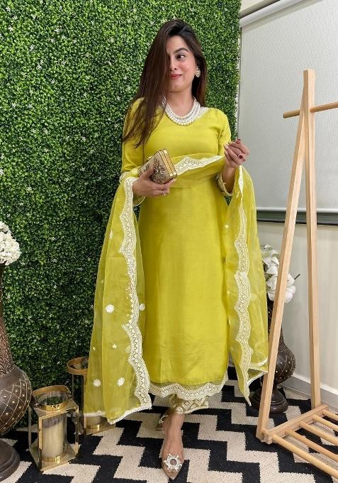 Yellow Thread Work Chanderi Salwar Kameez With Dupatta