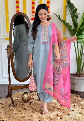Grey Embroidered Chanderi Salwar Kameez With Dupatta
