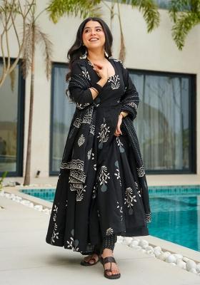 Black Abstract Print Cotton Salwar Kameez With Dupatta