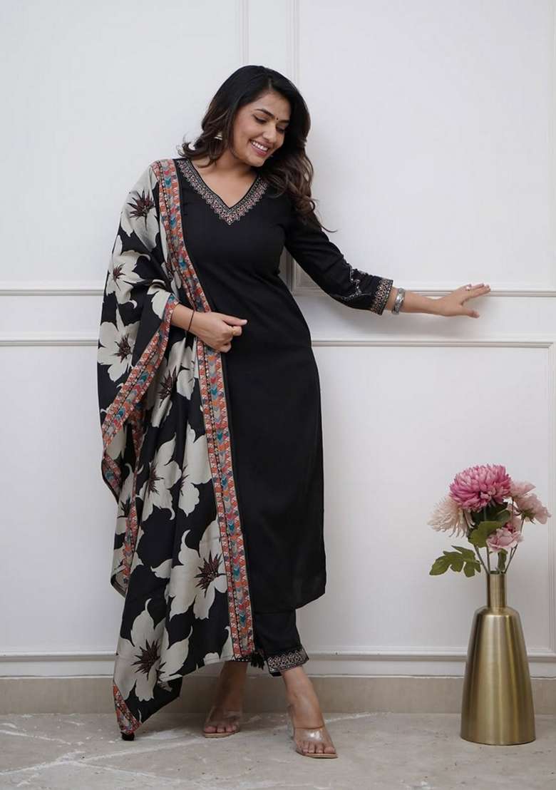 Black Solid Silk Straight Kurta Set - Indya