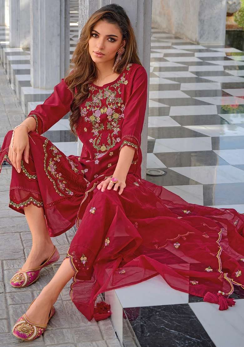 Red Embroidered Silk Blend Salwar Kameez With Dupatta - Indya