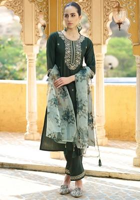 Green Embroidered Viscose Rayon Salwar Kameez With Dupatta
