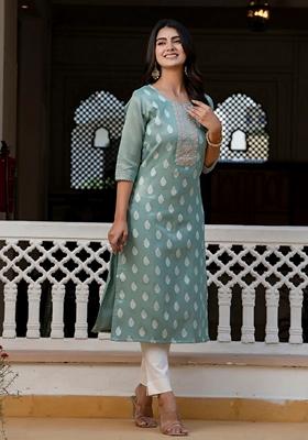 Green Embroidered Silk Blend Salwar Kameez With Dupatta