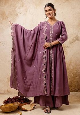 Lavender Embroidered Silk Blend Salwar Kameez With Dupatta