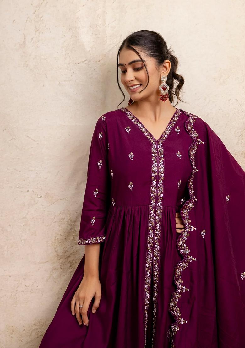 Purple Embroidered Silk Blend Salwar Kameez With Dupatta