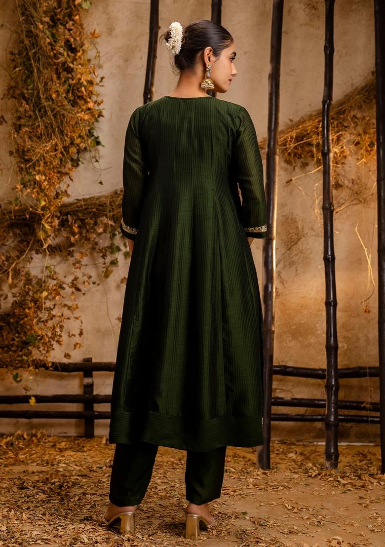 Green Embroidered Silk Blend Salwar Kameez With Dupatta