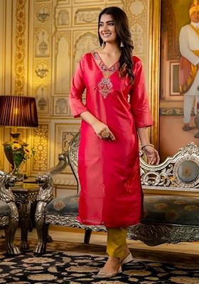 Lavender Embroidered Silk Blend Salwar Kameez With Dupatta