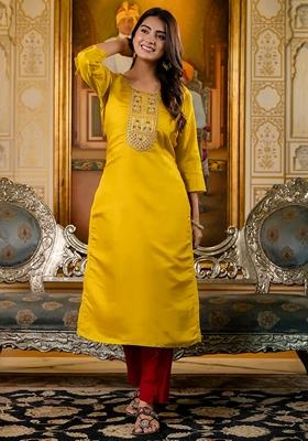 Pink Embroidered Silk Blend Salwar Kameez With Dupatta