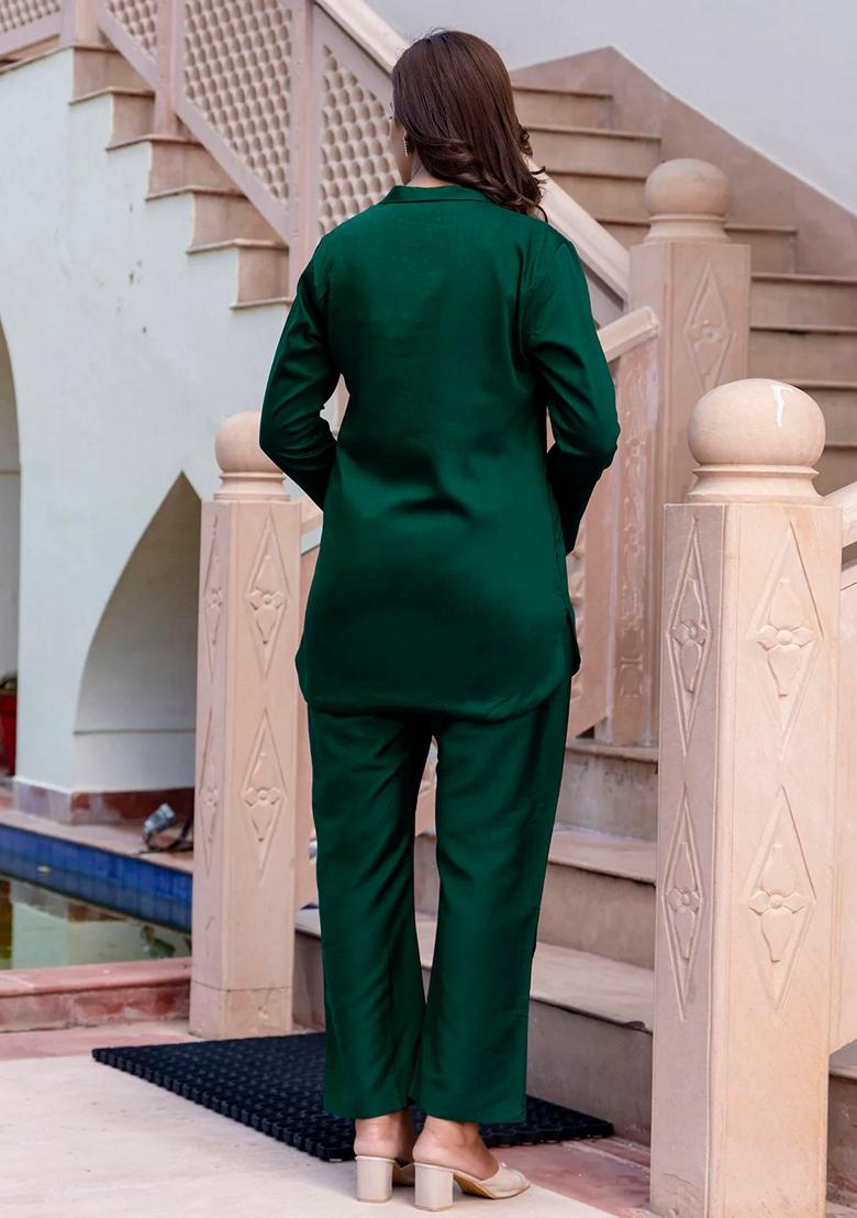 Purple Embroidered Silk Blend Salwar Kameez With Dupatta