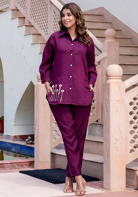 Green Embroidered Silk Blend Salwar Kameez With Dupatta — view on Indya