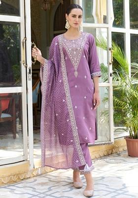 Lavender Embroidered Silk Blend Salwar Kameez With Dupatta
