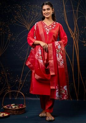 Red Embroidered Silk Blend Salwar Kameez With Dupatta