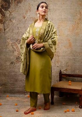Mehendi Green Embroidered Silk Blend Salwar Kameez With Dupatta