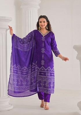 Lavender Embroidered Crepe Salwar Kameez With Dupatta