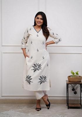 White Embroidered Viscose Salwar Kameez