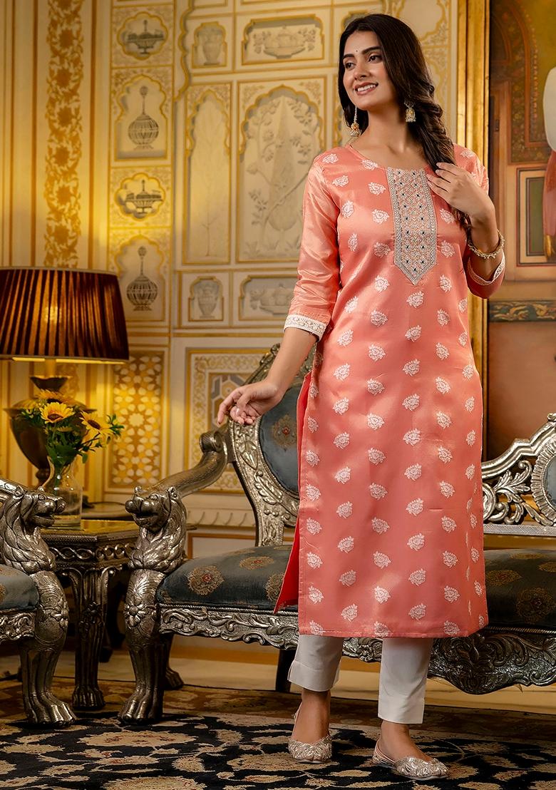 Gajari Pink Embroidered Silk Blend Kurta