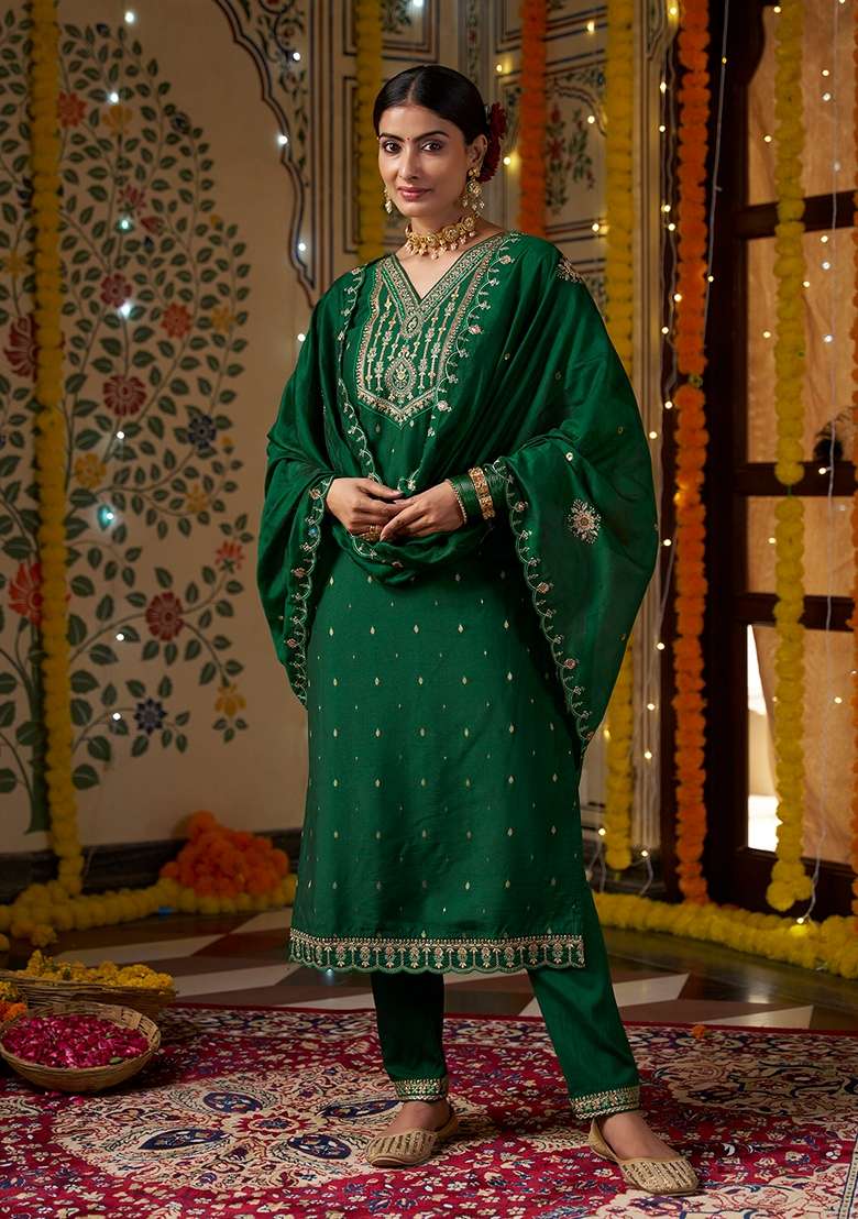 Green Embroidered Silk Pakistani Suit Set - Indya