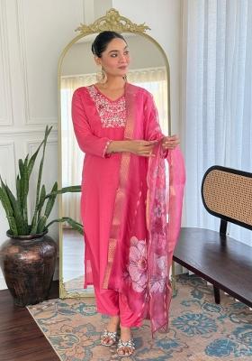 Gajari Pink Embroidered Viscose Salwar Kameez With Dupatta
