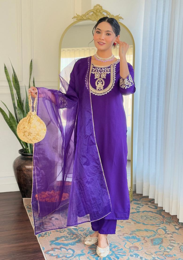 Violet Embroidererd Rayon Salwar Kameez With Dupatta