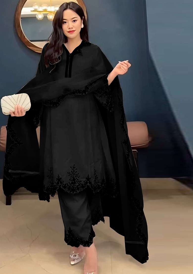 Black Embroidered Georgette Pakistani Salwar Kameez With Dupatta - Indya